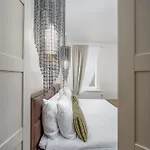 & Old Town 10 Min Walk 24-hours Front Desk Appart hôtel 3*