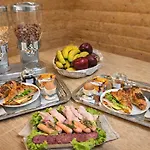 & Old Town 10 Min Walk 24-hours Front Desk Vilnius