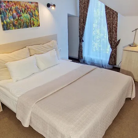 & Old Town 10 Min Walk 24-hours Front Desk Апарт-отель