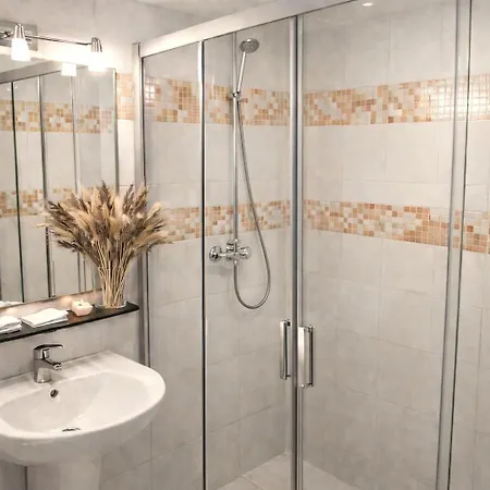 & Old Town 10 Min Walk 24-hours Front Desk Aparthotel Vilnius