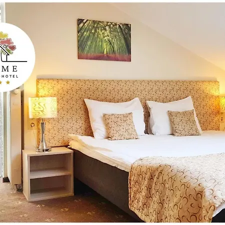 & Old Town 10 Min Walk 24-hours Front Desk 3*