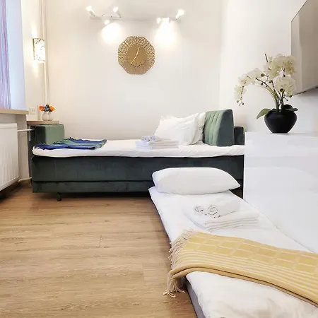 & Old Town 10 Min Walk 24-hours Front Desk 3* Vilnius