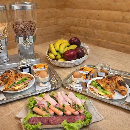 & Old Town 10 Min Walk 24-hours Front Desk Vilnius