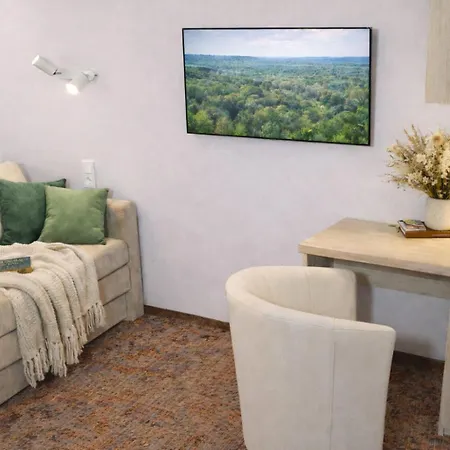 & Old Town 10 Min Walk 24-hours Front Desk 3* Vilnius