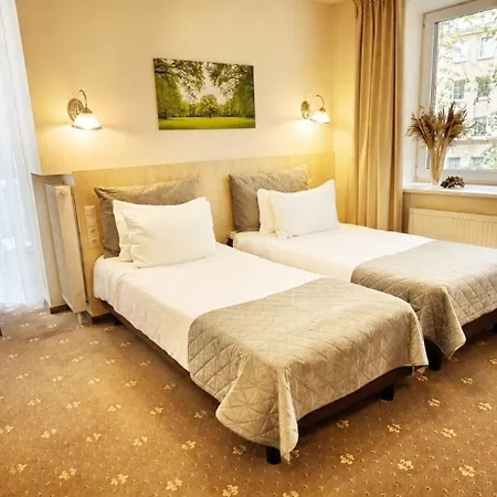 & Old Town 10 Min Walk 24-hours Front Desk Vilnius