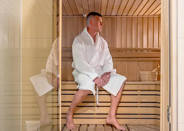 Lägenhetshotell & Old Town 10 Min Walk 24-hours Front Desk