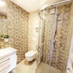 & Old Town 10 Min Walk 24-hours Front Desk Lägenhetshotell