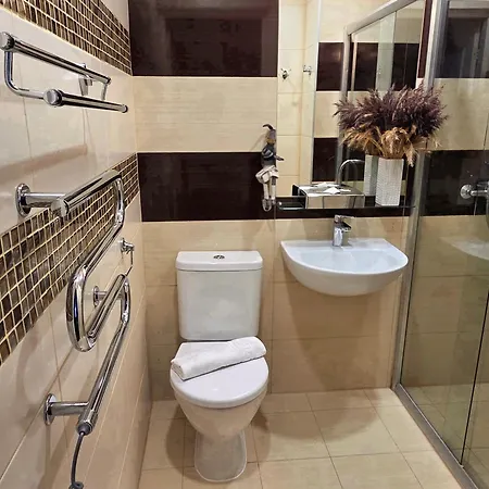 & Old Town 10 Min Walk 24-hours Front Desk