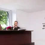 & Old Town 10 Min Walk 24-hours Front Desk Lägenhetshotell