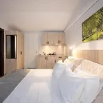 & Old Town 10 Min Walk 24-hours Front Desk 3* Vilnius